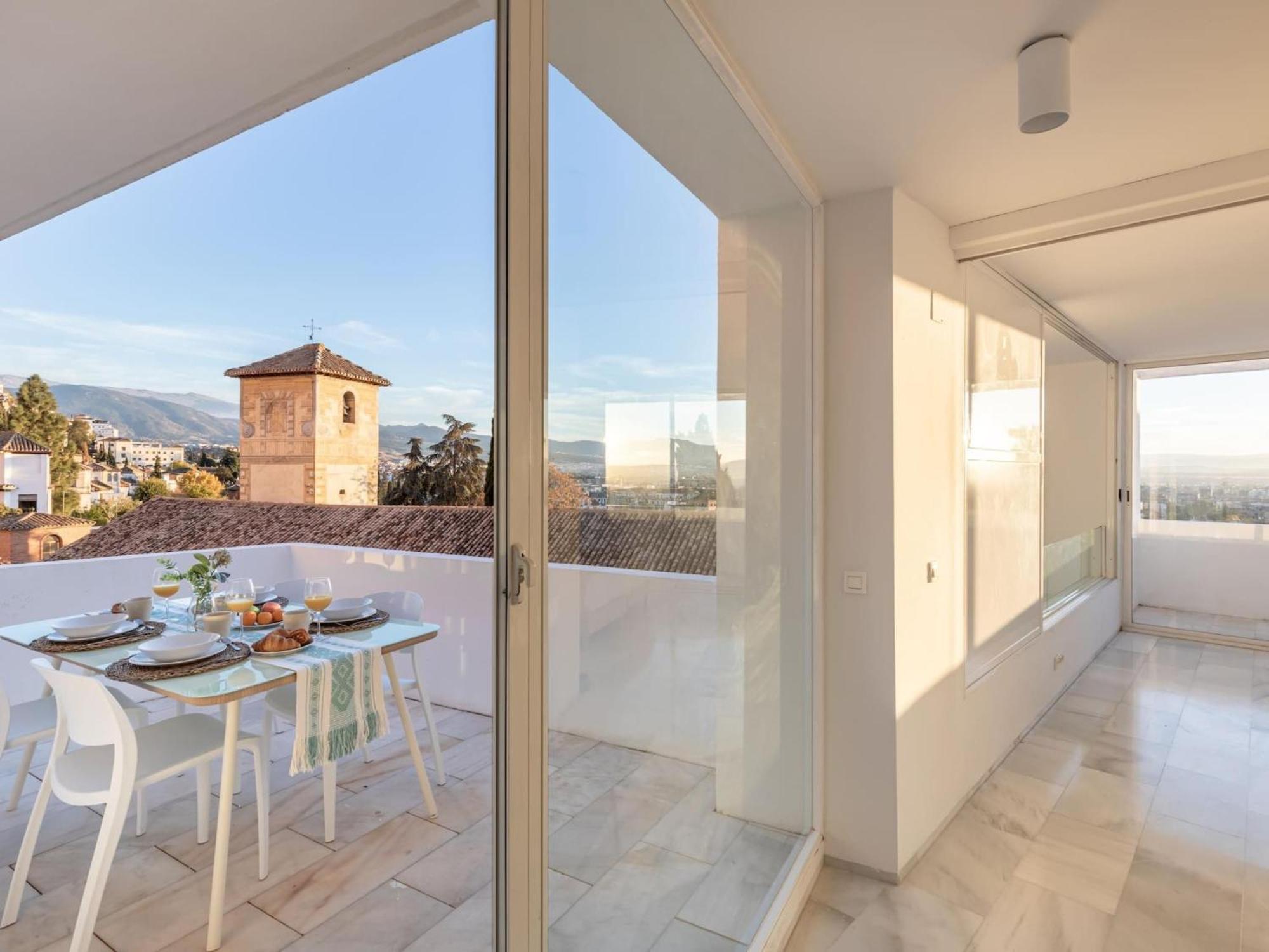 My White Wall Realejo Apartment Granada Luaran gambar